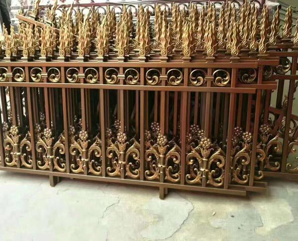 鋁藝護欄有哪些常見的應(yīng)用？