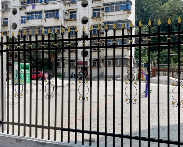 十堰鐵藝護欄的維護常識是什么？